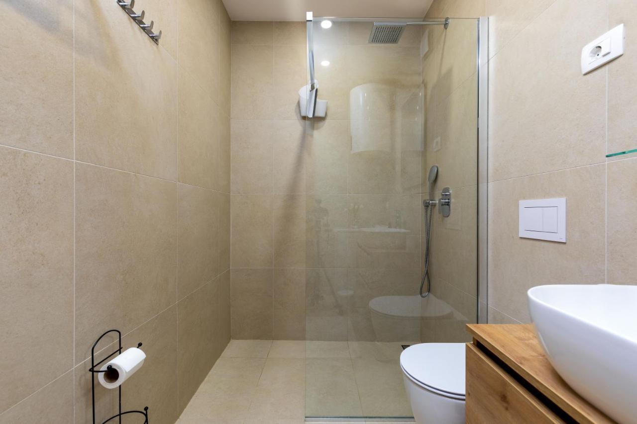 Duplex + Garage Lägenhet Rovinj Exteriör bild